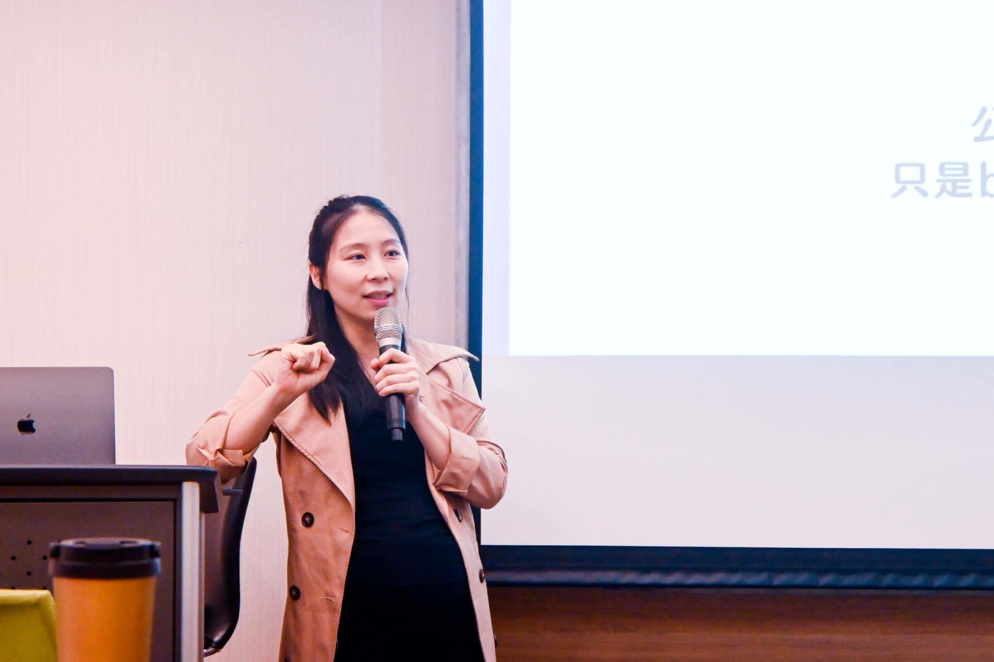 路晰書心理總監林近臨床心理師解說心理肌力訓練系統對友善留才職場的重要性__路晰書 ✕ 莘承 HR 內訓體驗會